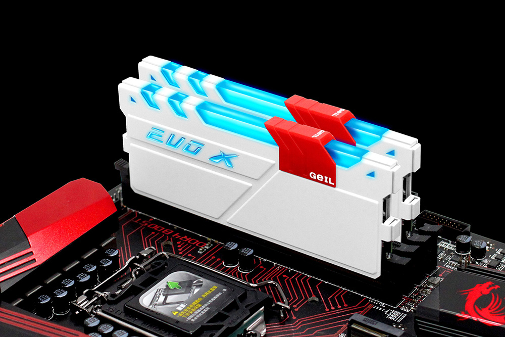 Модули памяти GeIL EVO Spear DDR4 оснащены компактным радиатором